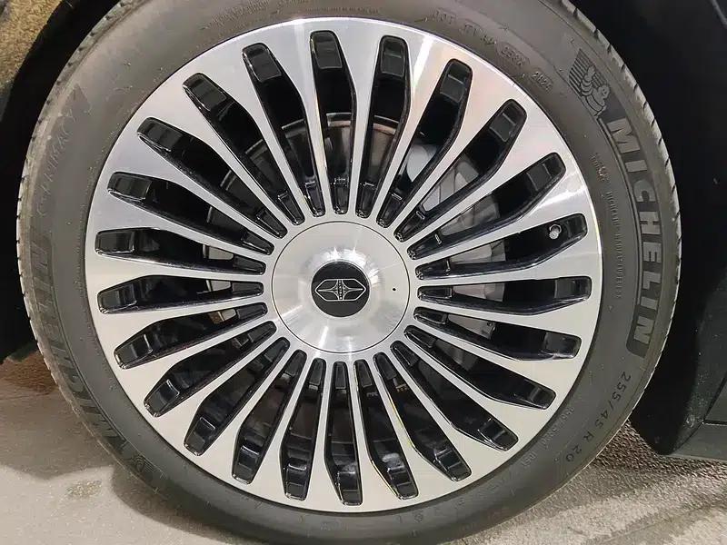 Enjoy S9T 2025 Model, Extended Range Ultra, Rear-Wheel Drive, 53kWh (192-line LiDAR) — миниатюра 30