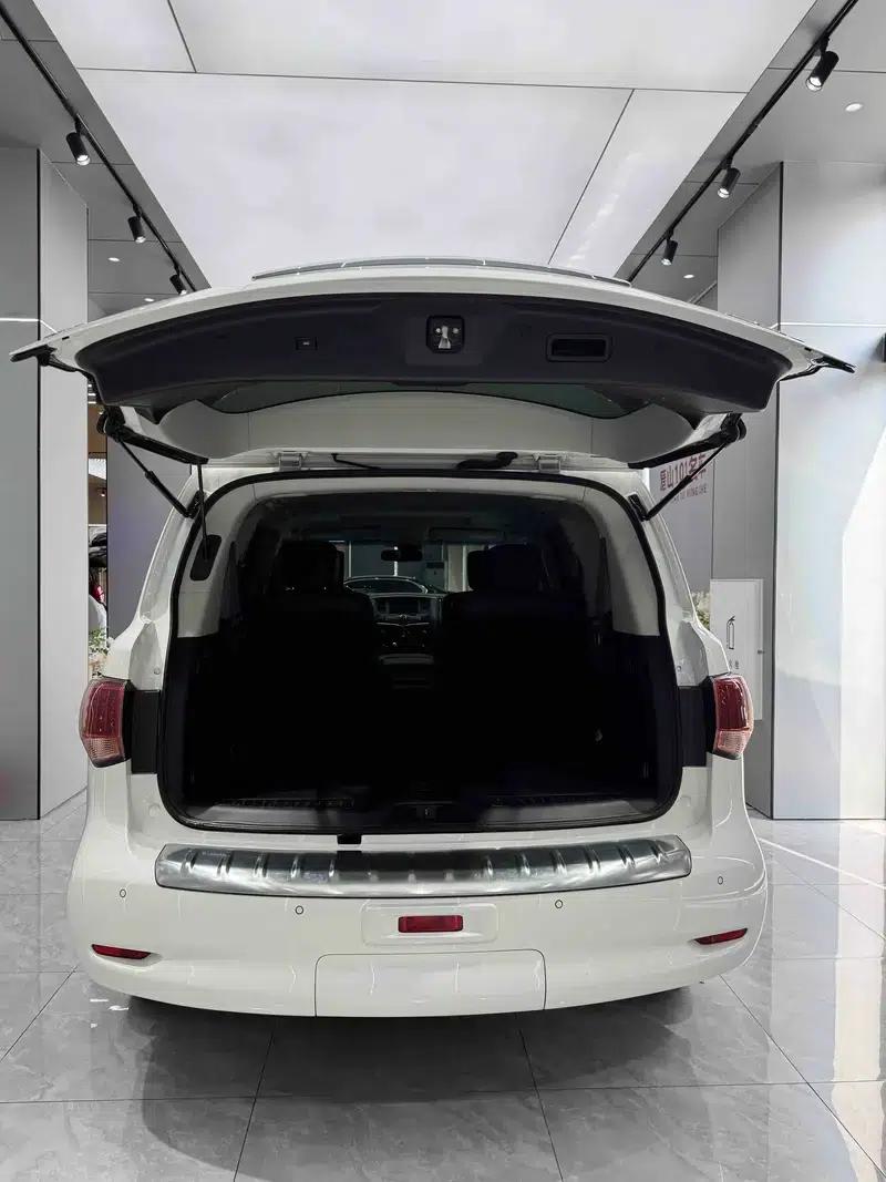 2016 Infiniti QX80 5.6L Automatic AWD 6-Seater (Parallel Import) — миниатюра 23