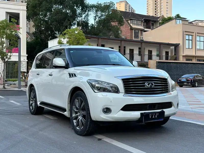 Infiniti QX80 2013 5.6L 4WD — миниатюра 2