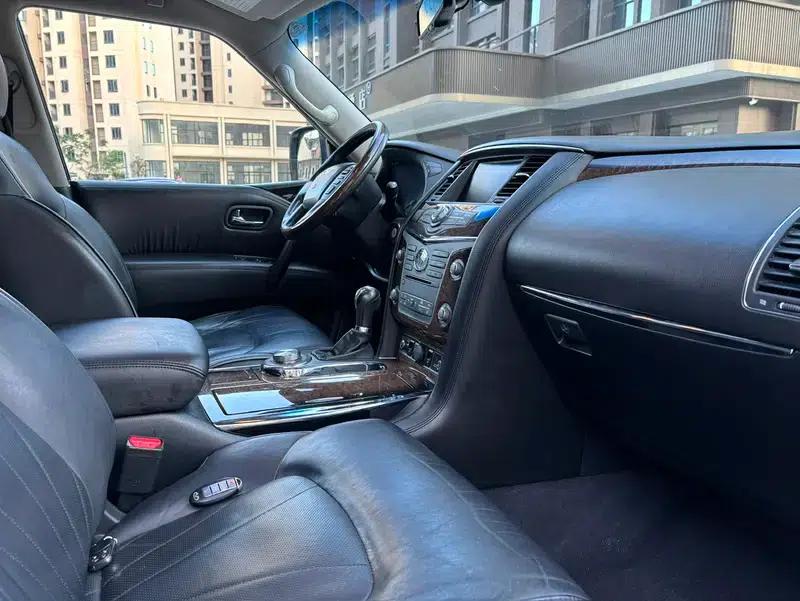 Infiniti QX80 2013 5.6L 4WD — миниатюра 8