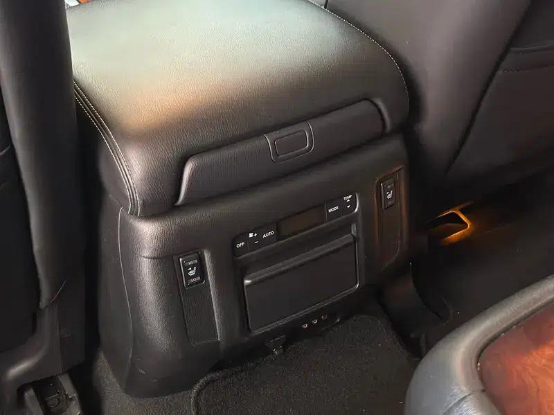 2018 Infiniti QX80 5.6L Automatic AWD 6-Seater Parallel Import — миниатюра 12