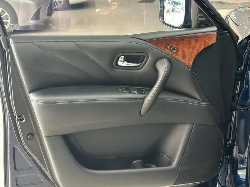 2018 Infiniti QX80 5.6L Automatic AWD 6-Seater Parallel Import — миниатюра 24