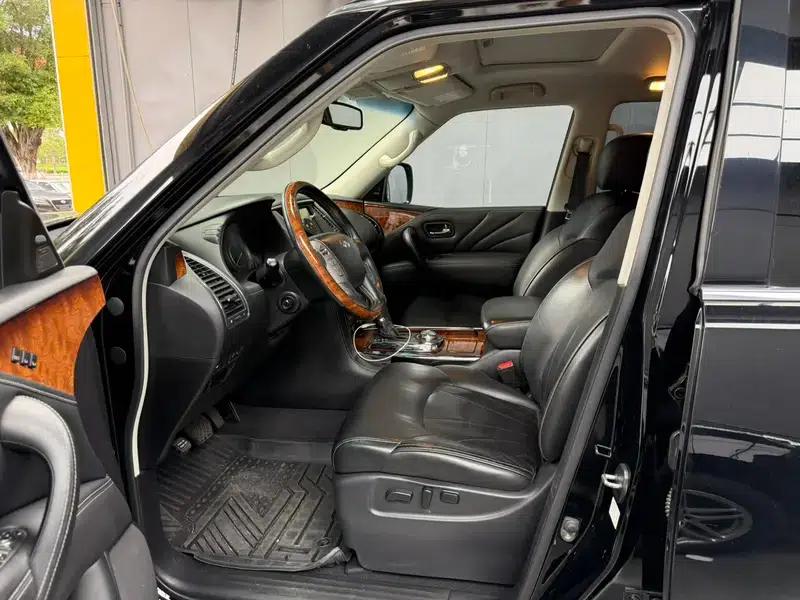 Infiniti QX80 2016 5.6L 4WD — миниатюра 16