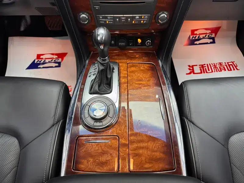 Infiniti QX80 2016 5.6L 4WD — миниатюра 7