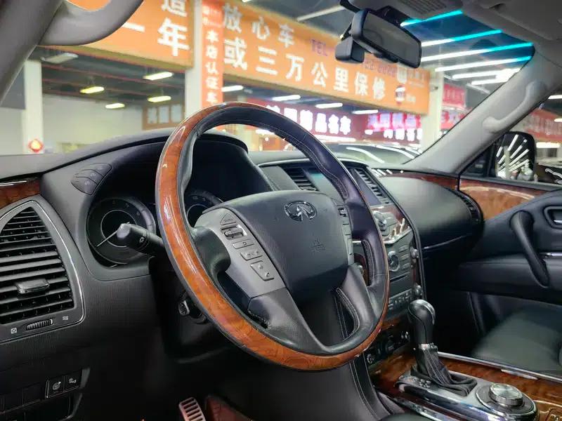 Infiniti QX80 2016 5.6L 4WD — миниатюра 17