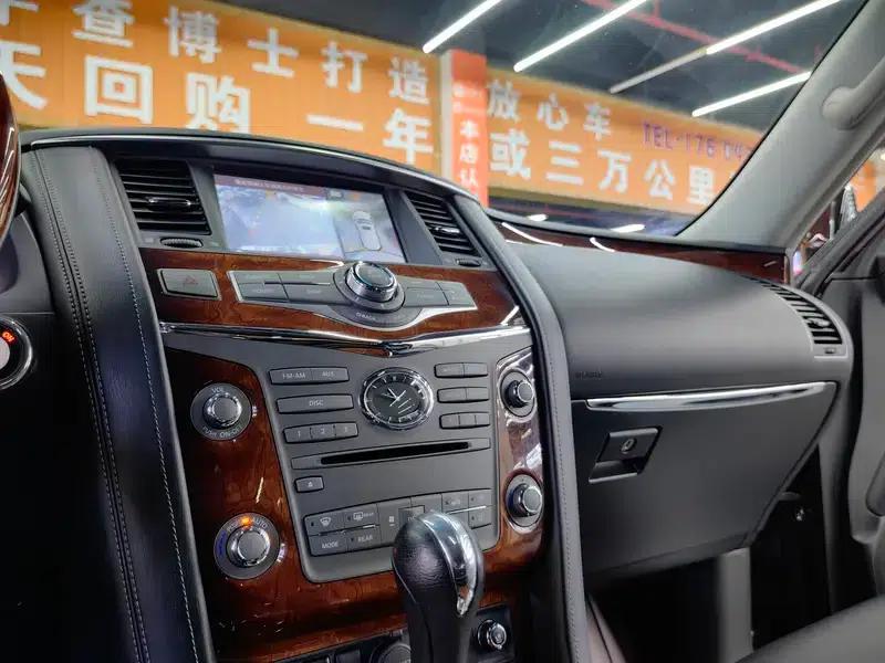 Infiniti QX80 2016 5.6L 4WD — миниатюра 21
