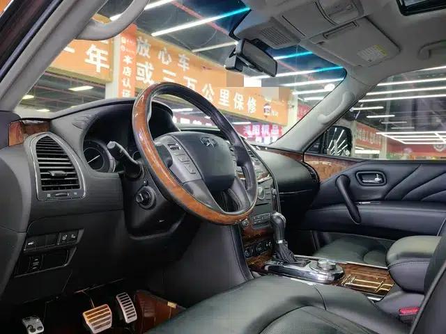 Infiniti QX80 2016 5.6L 4WD — миниатюра 22