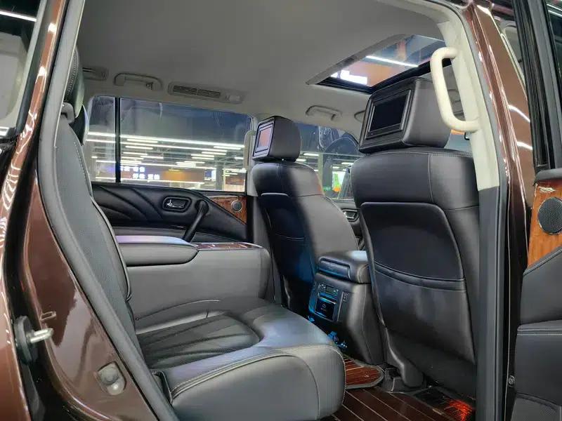 Infiniti QX80 2016 5.6L 4WD — миниатюра 24