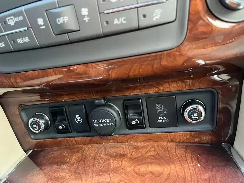Infiniti QX80 2016 5.6L 4WD — миниатюра 19