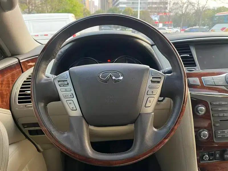 Infiniti QX80 2016 5.6L 4WD — миниатюра 25