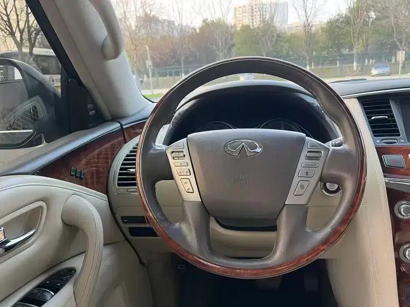 Infiniti QX80 2016 5.6L 4WD — миниатюра 27
