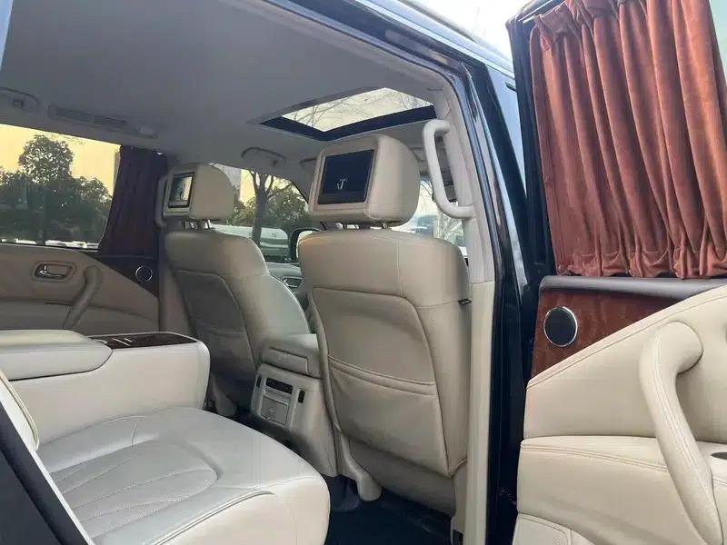 Infiniti QX80 2016 5.6L 4WD — миниатюра 31