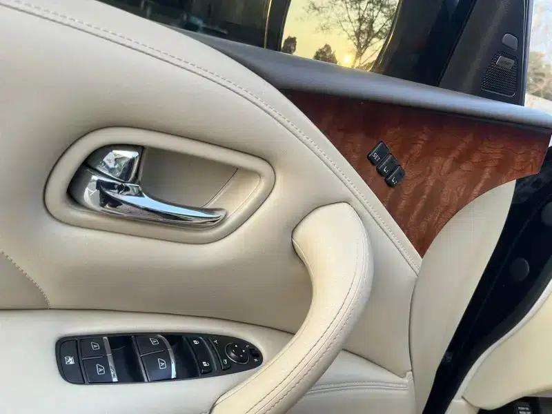 Infiniti QX80 2016 5.6L 4WD — миниатюра 34