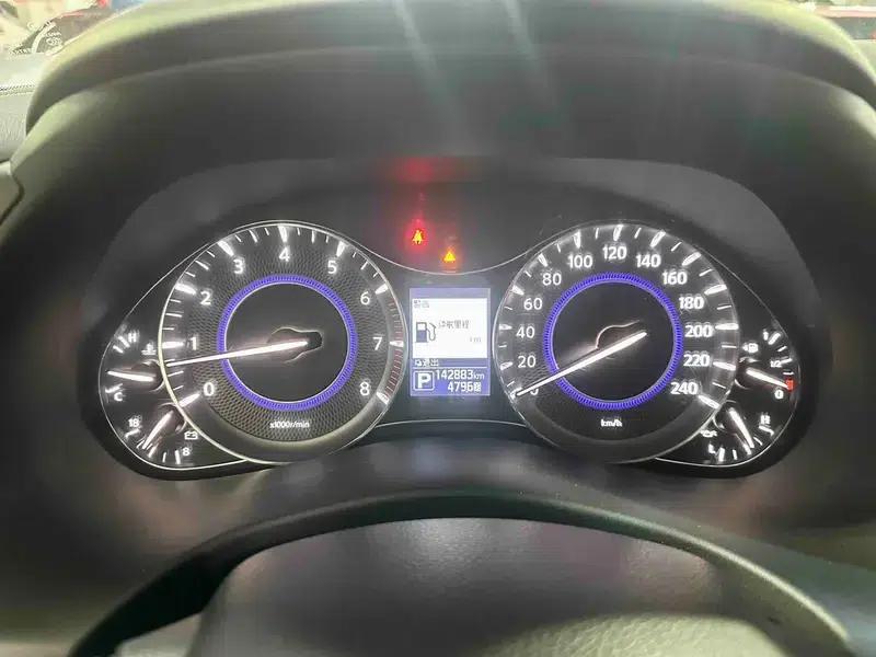Infiniti QX80 2013 5.6L 4WD — миниатюра 12