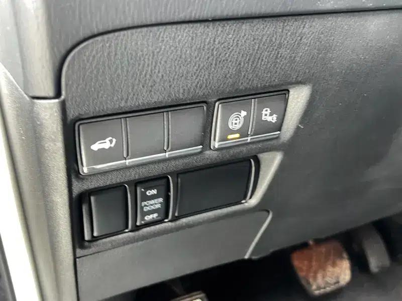 Infiniti QX80 2016 5.6L 4WD — миниатюра 11
