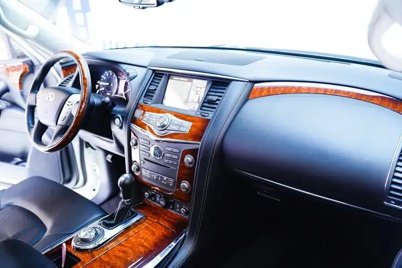 Infiniti QX80 2016 5.6L 4WD — миниатюра 11