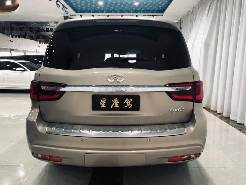2018 Infiniti QX80 5.6L Automatic AWD 7-Seater Parallel Import — миниатюра 5