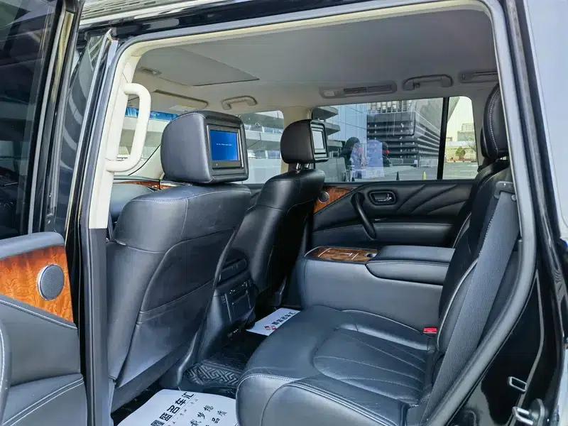 Infiniti QX80 2016 5.6L 4WD — миниатюра 15
