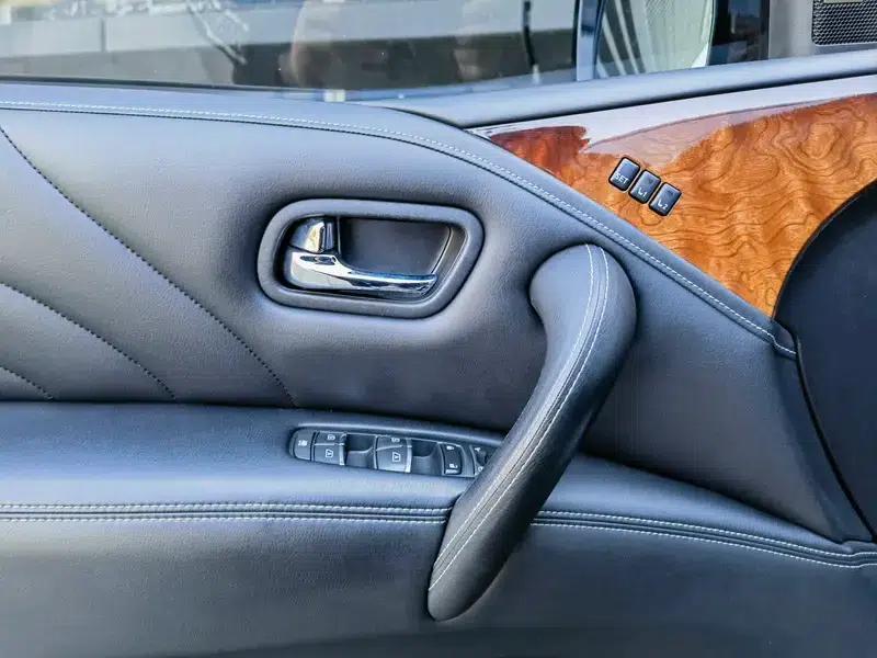 Infiniti QX80 2016 5.6L 4WD — миниатюра 8