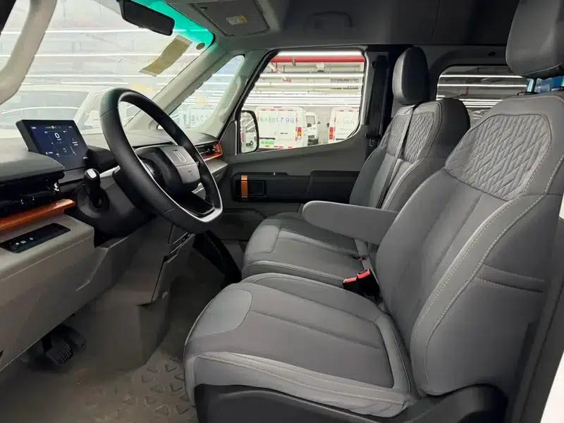 Super VAN 2025 Model, Sporty Edition, Mid-Wheelbase, Mid-Roof, 51kWh — миниатюра 12