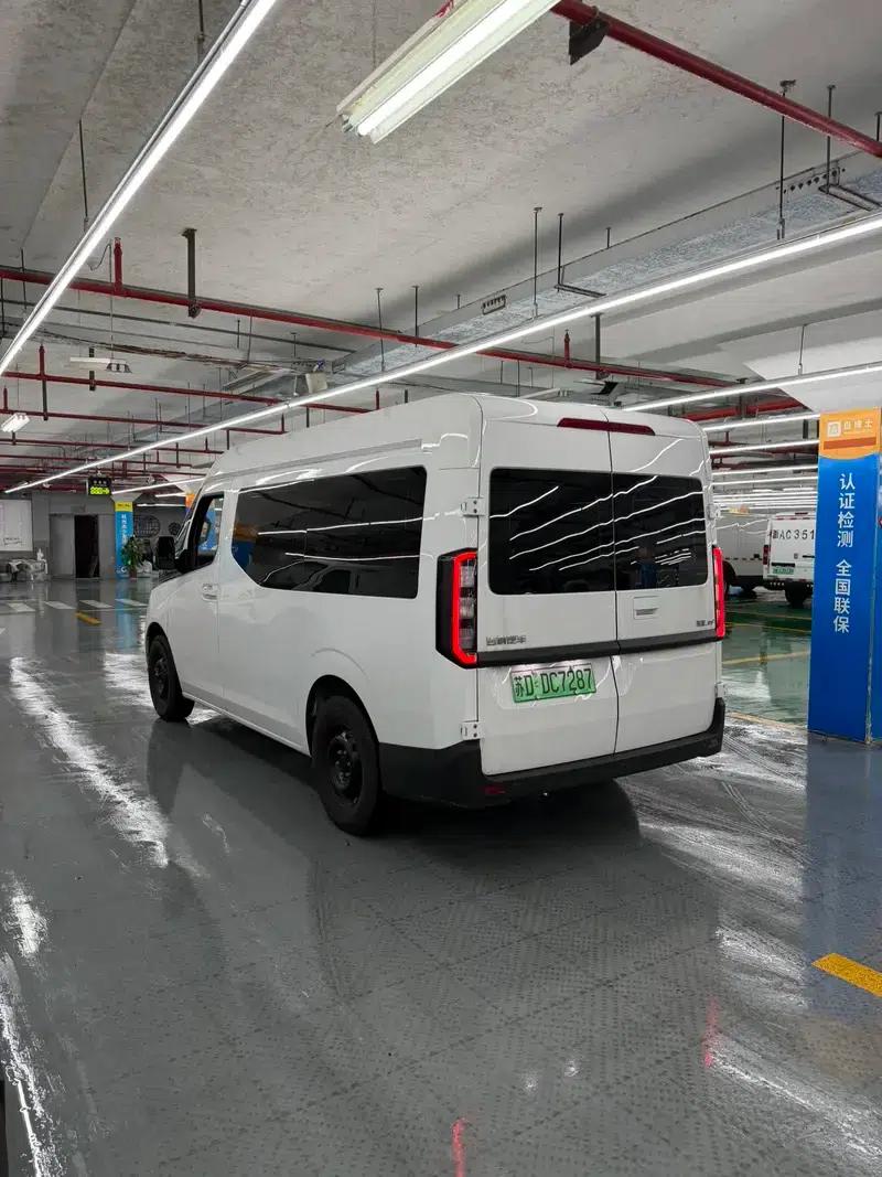 Super VAN 2025 Model, Sporty Edition, Mid-Wheelbase, Mid-Roof, 51kWh — миниатюра 3