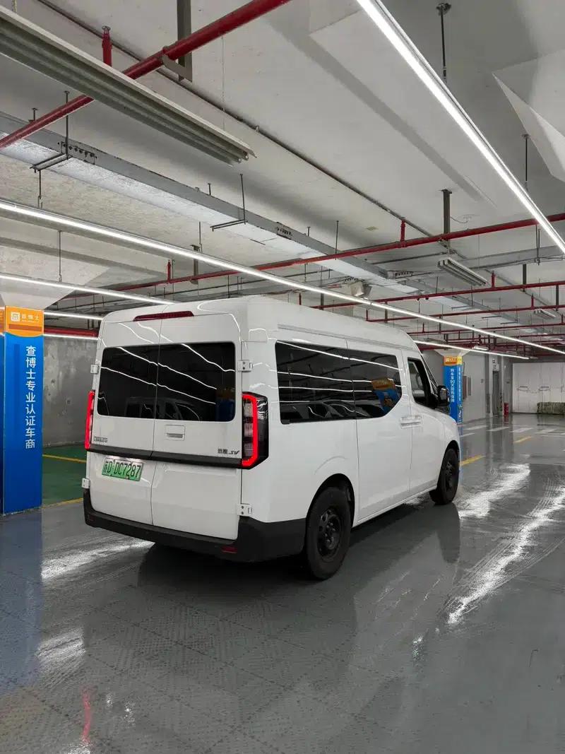 Super VAN 2025 Model, Sporty Edition, Mid-Wheelbase, Mid-Roof, 51kWh — миниатюра 5