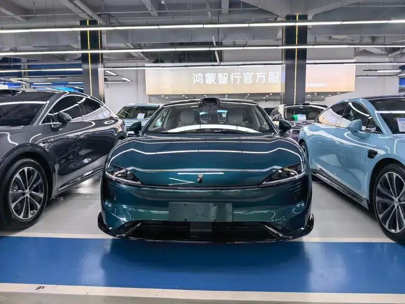 Zhijie S7 2025 Max Rear-Wheel Drive Long Range Edition — миниатюра 2