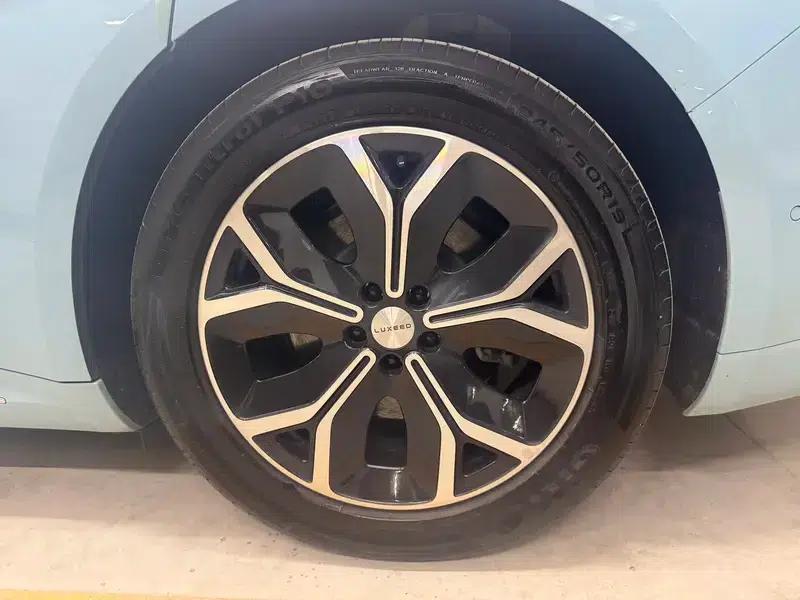 Zhijie S7 2025 Max Rear-Wheel Drive Long Range Edition — миниатюра 9