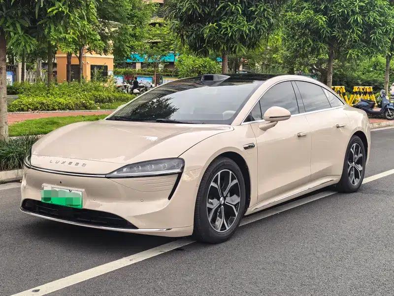 Zhijie S7 2025 Max Rear-Wheel Drive Long Range Edition — миниатюра 1