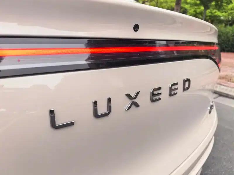 Zhijie S7 2025 Max Rear-Wheel Drive Long Range Edition — миниатюра 11