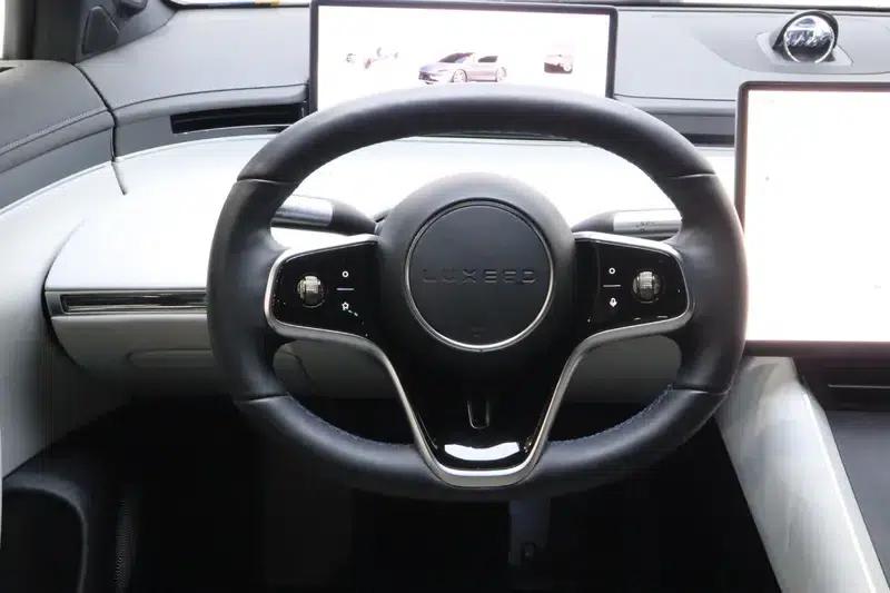 Zhijie S7 2024 Max+ Rear-Wheel Drive Super Navigation Intelligent Driving Edition — миниатюра 16