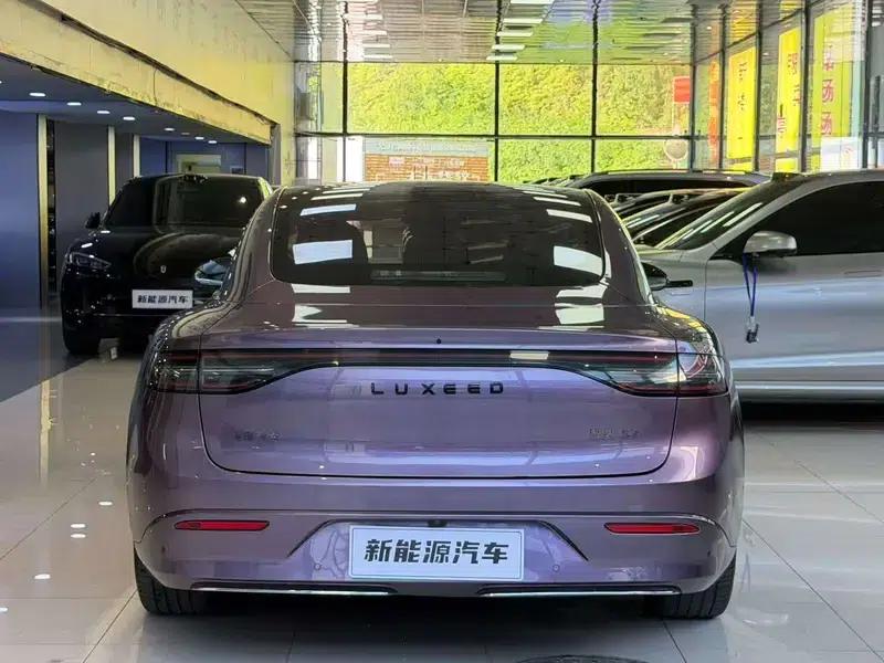Zhijie S7 2025 Max Rear-Wheel Drive Long Range Edition — миниатюра 4