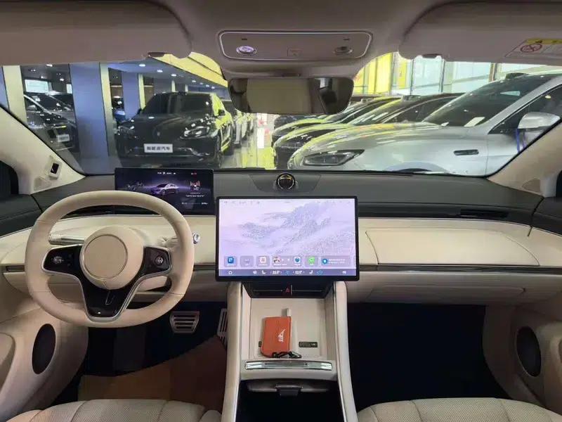 Zhijie S7 2025 Max Rear-Wheel Drive Long Range Edition — миниатюра 10