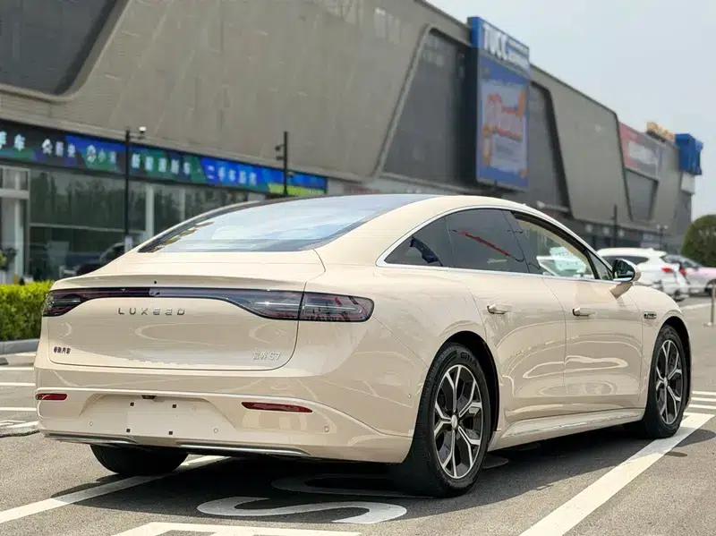 Zhijie S7 2025 Max Rear-Wheel Drive Long Range Edition — миниатюра 7
