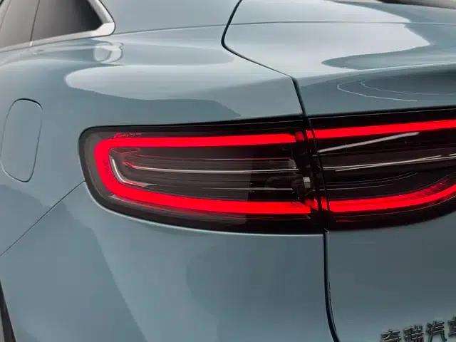 Zhijie S7 2025 Max Rear-Wheel Drive Long Range Edition — миниатюра 13