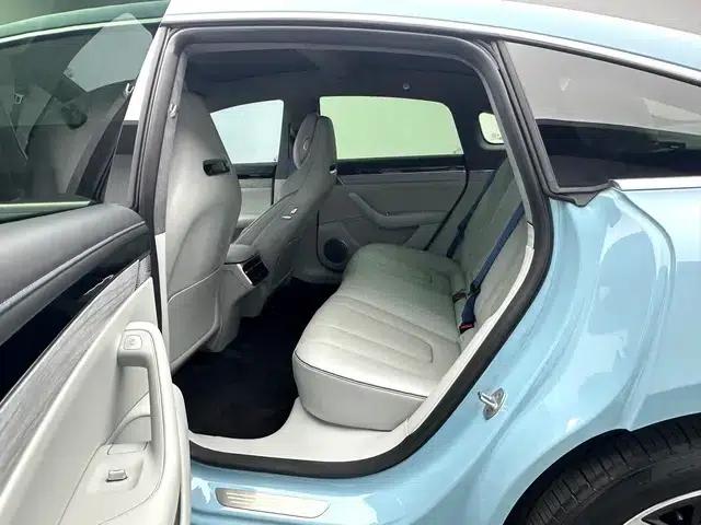Zhijie S7 2025 Max Rear-Wheel Drive Long Range Edition — миниатюра 18