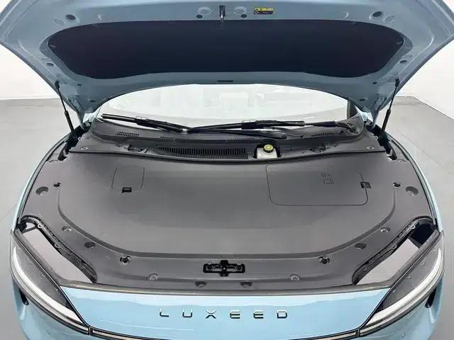 Zhijie S7 2025 Max Rear-Wheel Drive Long Range Edition — миниатюра 10