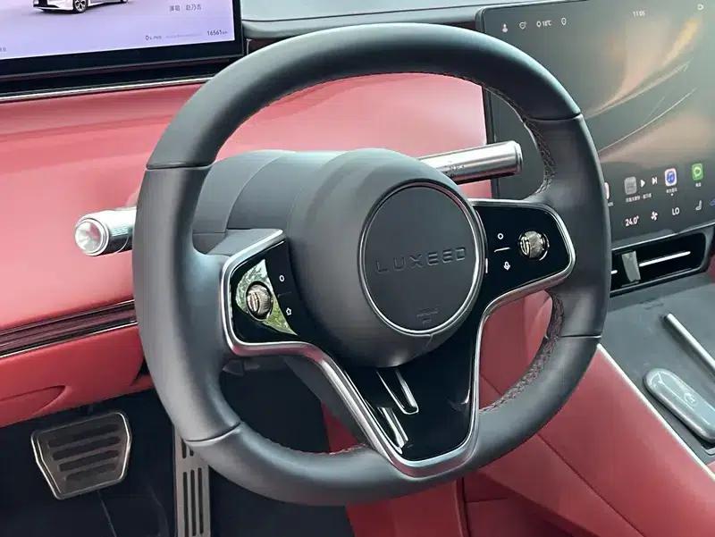 Zhijie S7 2024 Pro Rear-Wheel Drive Long-Range Edition — миниатюра 22