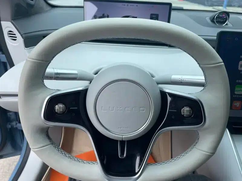 Zhijie S7 2025 Max Rear-Wheel Drive Long Range Edition — миниатюра 13