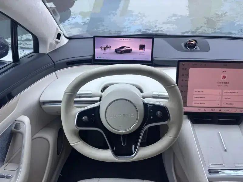 Zhijie S7 2024 Max Rear-Wheel Drive Long-Range Intelligent Driving Edition — миниатюра 11