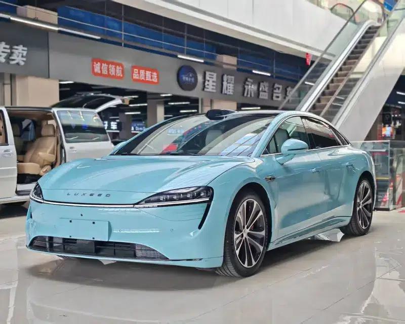 Zhijie S7 2025 Ultra AWD Long Range Edition — миниатюра 1