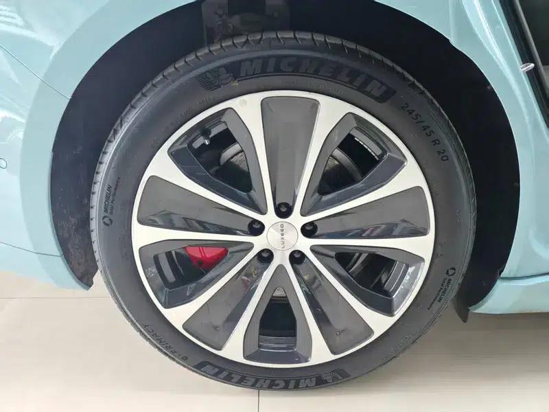 Zhijie S7 2025 Ultra AWD Long Range Edition — миниатюра 13