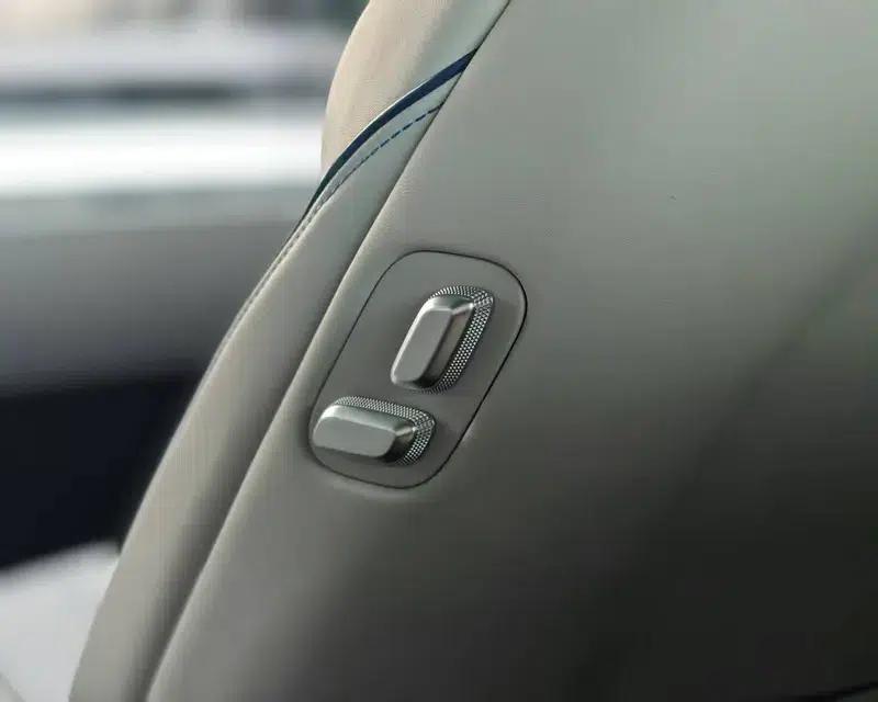 Zhijie S7 2025 Ultra AWD Long Range Edition — миниатюра 16