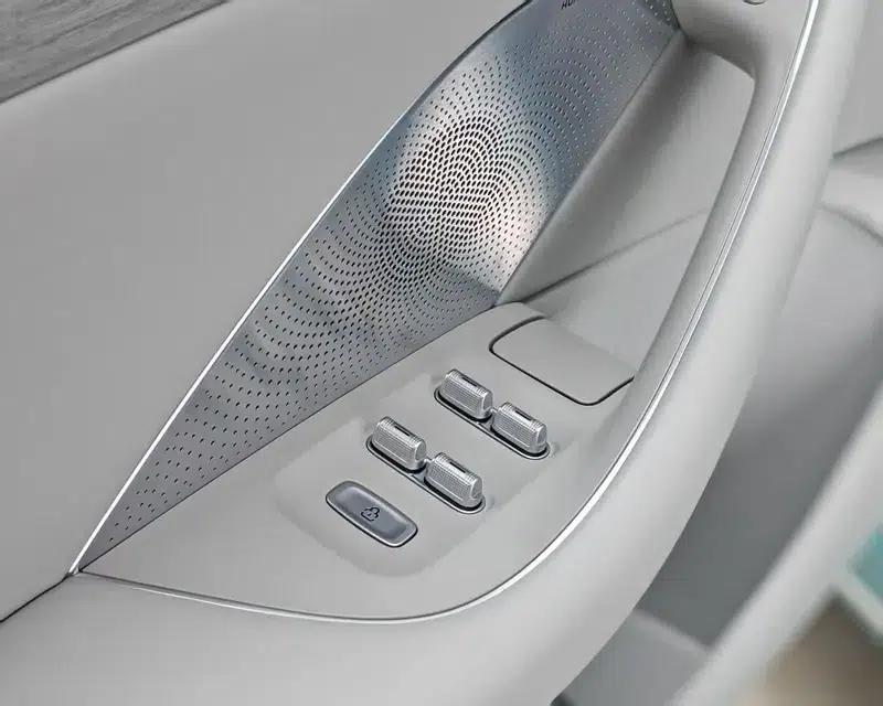 Zhijie S7 2025 Ultra AWD Long Range Edition — миниатюра 23