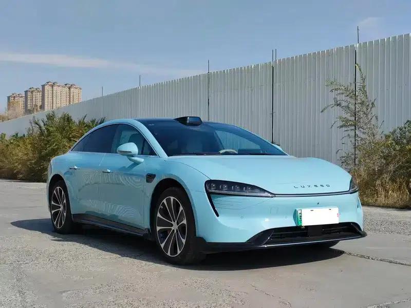 Zhijie S7 2025 Ultra AWD Long Range Edition — миниатюра 3