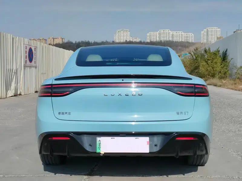 Zhijie S7 2025 Ultra AWD Long Range Edition — миниатюра 5
