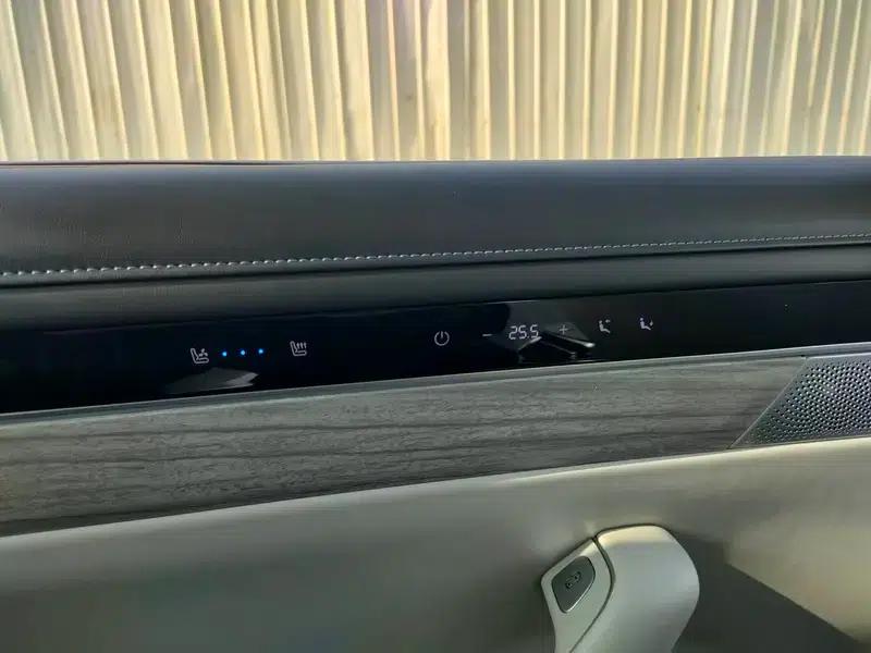 Zhijie S7 2025 Ultra AWD Long Range Edition — миниатюра 9