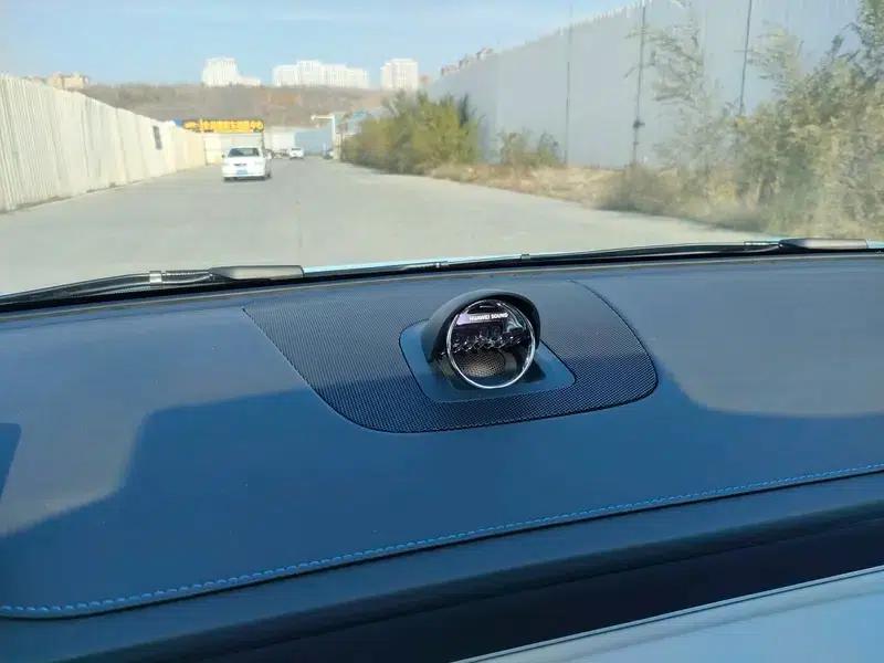 Zhijie S7 2025 Ultra AWD Long Range Edition — миниатюра 10