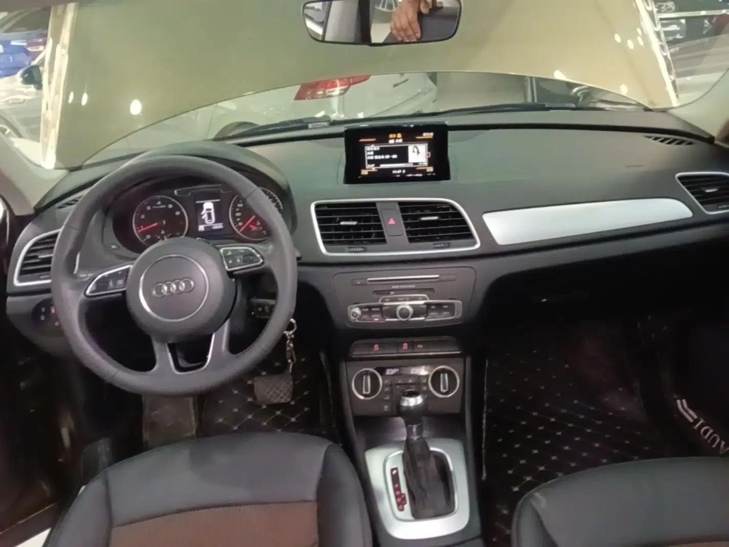 Audi Q3 2018 30 TFSI Fashion Edition Collector's Version — миниатюра 12