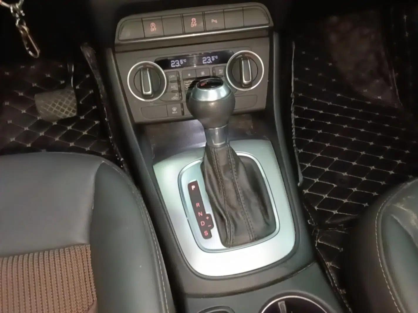 Audi Q3 2018 30 TFSI Fashion Edition Collector's Version — миниатюра 16